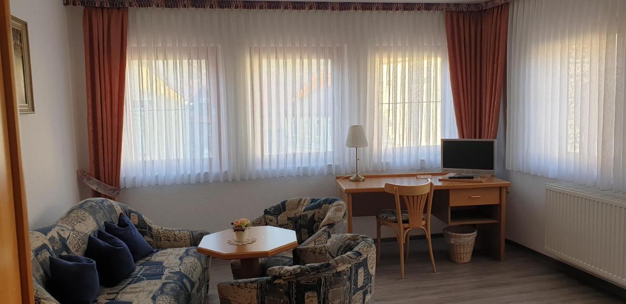 Pension Jung, Baeckerei-Konditorei & Cafe Ruhla Bagian luar foto